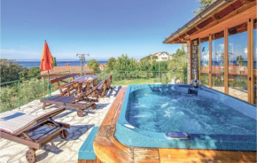 Lovely Apartment In Supetarska Draga With Sauna